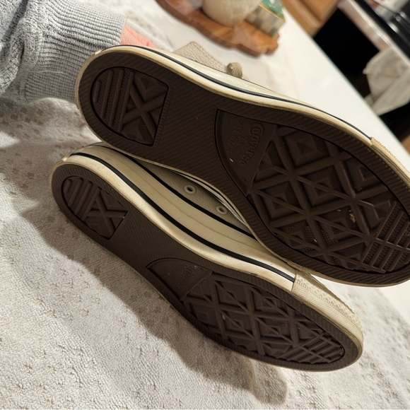 High-Top Fleece Lined Sneakers - Picture 4 of 6